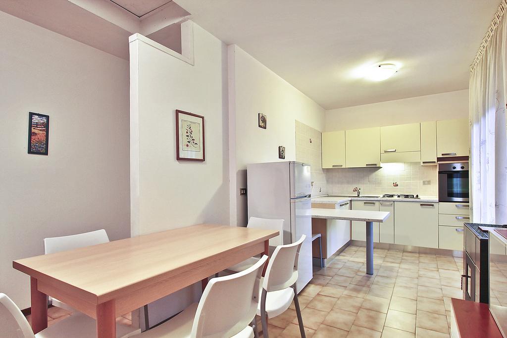 Villa Renata Lignano Sabbiadoro Ruang foto